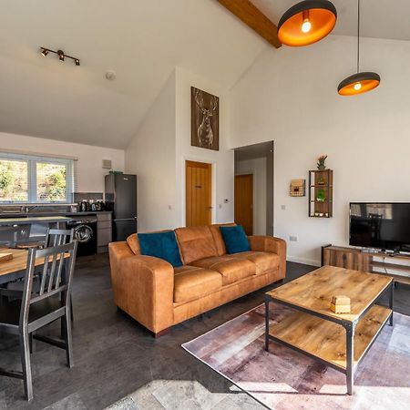 Shoreland Lodges - Holly Lodge フォート・オーガスタス エクステリア 写真